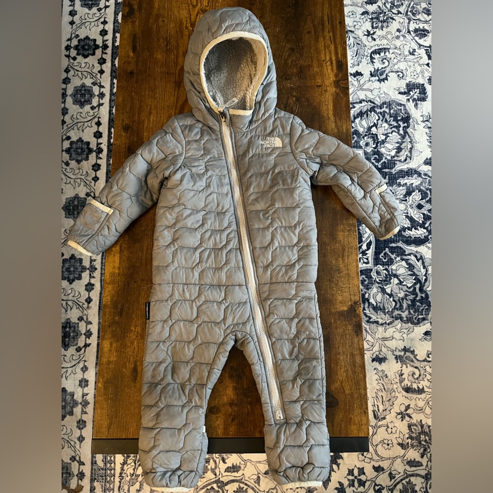 North face Thermo ball infant bunting suit in Dusty blue